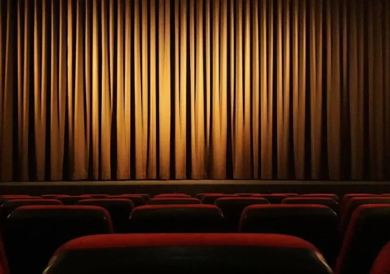 10 Best Movie Theatres in Toronto for unique Movie Experience